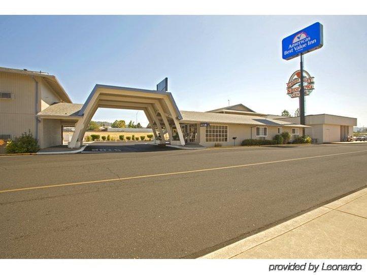 רוזבורג Americas Best Value Inn מראה חיצוני תמונה